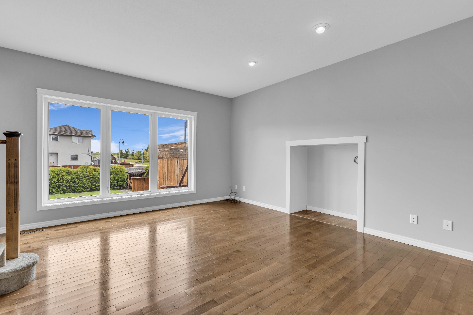 石桥独栋出售- 435 McIntosh Court,  —— 林与唐地产 - 2